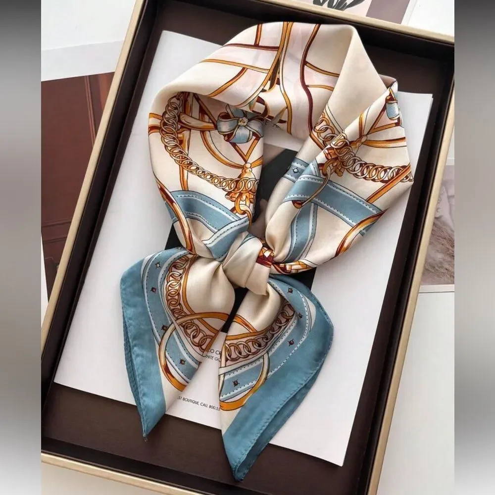Elegant Chain Print Scarf P91